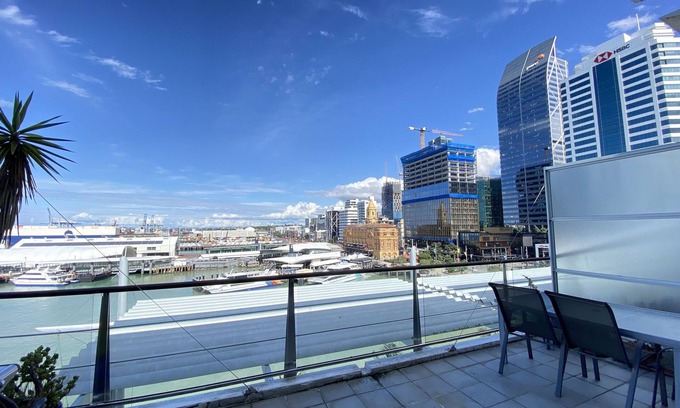Auckland Central Business District Appartement | Princes Wharf: Waterfront Sea & Harbour Views Hotel Apartment