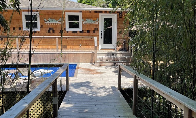Long Island Maison | Pristine 7BR 4.5BA house w/ heated Pool at Fire Island Pines 500' to ocean