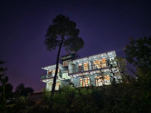 Dharampur Maison | Pristine Edge Kasauli