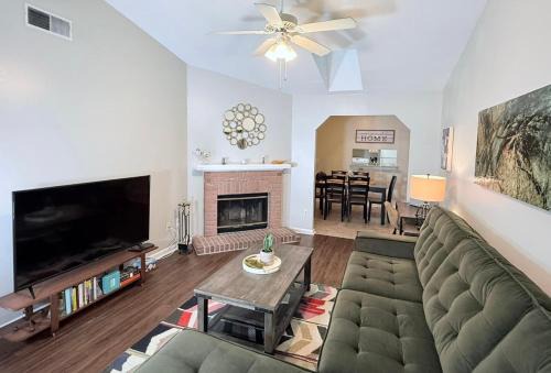Tallahassee Maison | Pristine Elegance meets Chic Charm!