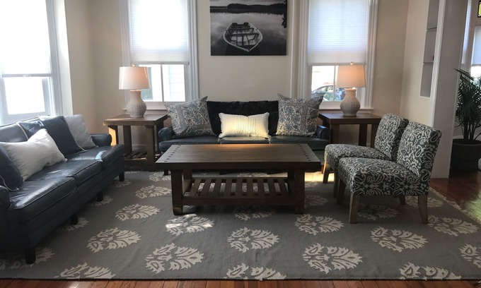 Bellevue Avenue Historic District Maison | New Pristine Home Prime Spot Beach / Town / Cliffwalk!