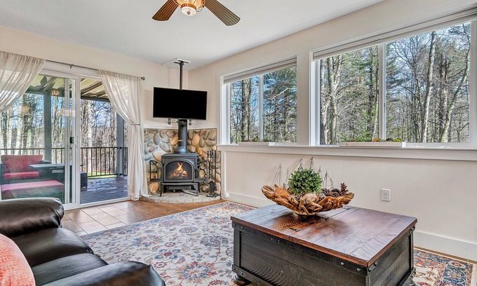 York Maison | Pristine & Peaceful Guest Quarters, near York & Kittery Beaches
