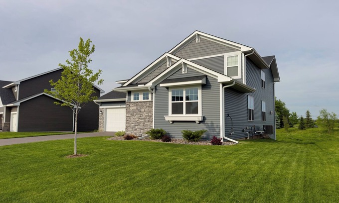 Dayton Maison | Pristine Spacious Home and Private Attached Suite
