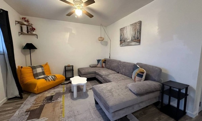 Olde Towne East Maison | Private 1 bed/1bath by Downtown Columbus, Arenas, & Hospitals
