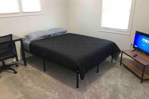 Woodbridge Appartement | Private 2-bed house with free parking and 15-min walk to direct NYC Manhattan train