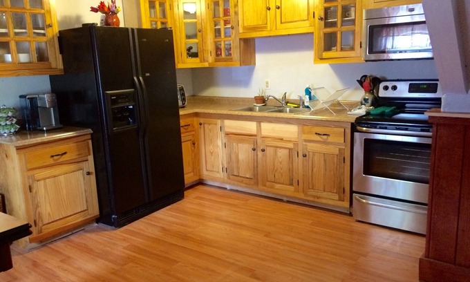 Newbury Appartement | Appartement privé de 2 chambres à proximité de Newburyport, des plages et des marais!