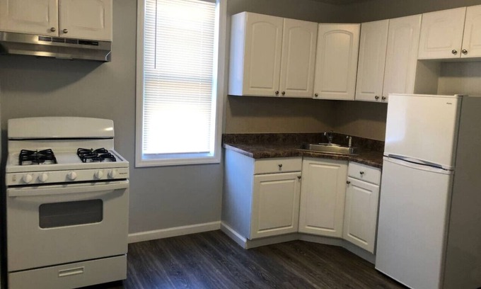 Linden Appartement | Private 2-bedroom with free parking and direct bus to NYC Manhattan only 2 blocks away