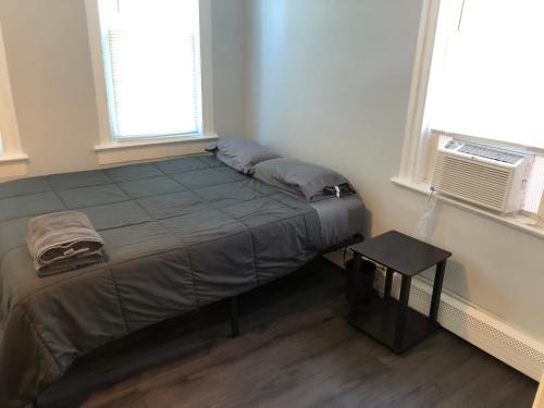 Linden Appartement | Private 2-bedroom with free parking and direct bus to NYC Manhattan only 2 blocks away