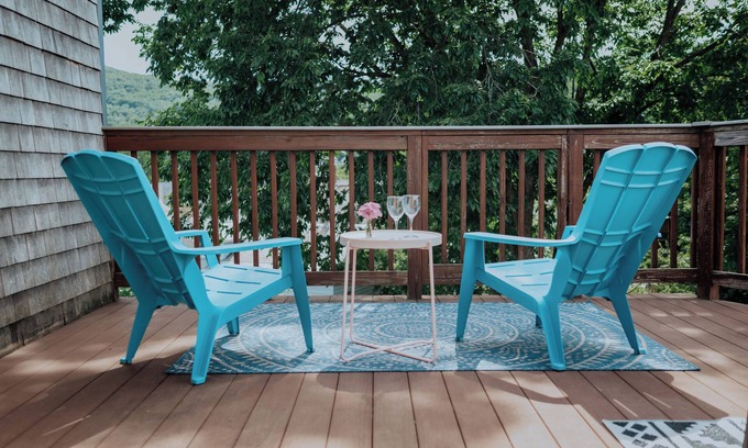 North Adams Maison | Private 3rd Floor of Beautiful Historic Home with Balcony - Walk to Mass MoCa