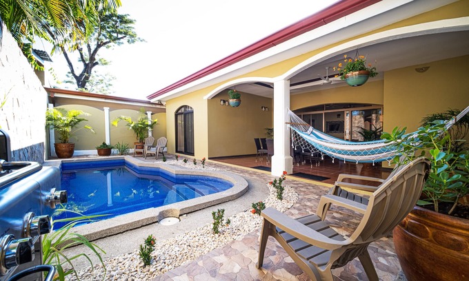 Barrio Ricos y Famosos Maison | Belle maison de plage spacieuse et relaxante!