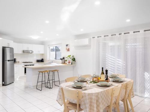 Forest Lake Maison | Private and Spacious 4BR Home with Parkview 5mins to Mall