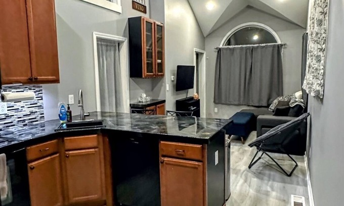 Cheektowaga Appartement | Private Apartment next to Airport!