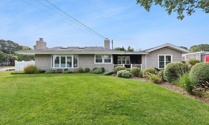 Culloden Shores Maison | Private beach access, 4 bedroom, beach house