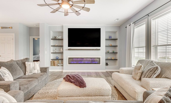 Maryus Maison | Private Beach & Deck: Bayfront Home in Hayes!