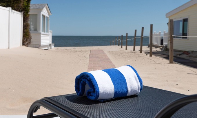 Clinton Maison | PRIVATE BEACH: ROYAL OCEANVIEW CASTLE @ CLINTON W/ 4 QUEENS 2 FULL