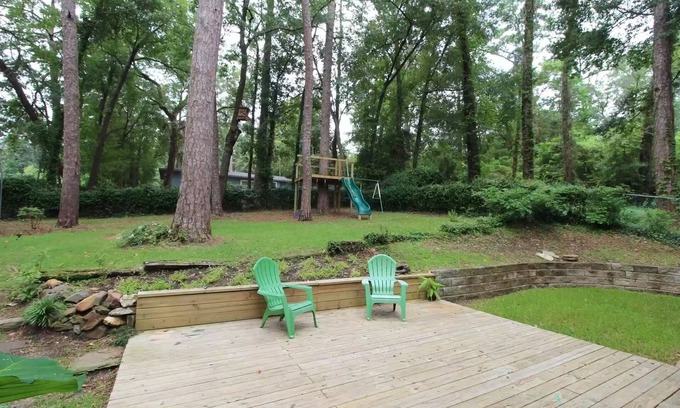 Tallahassee Maison | Private Bedroom with private bathroom in furnished home 2 Miles to FSU & I-10.