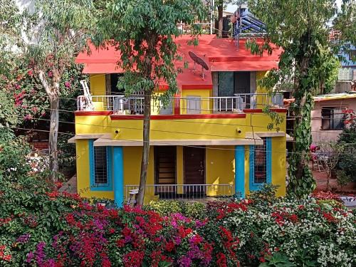Nandanwan Maison | Private Bungalow with Garden, Main Road Connected - Om Bungalow, Happy Stay, Panchgani