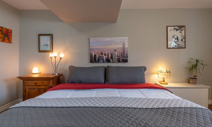 Newport Landing Appartement | Private & cozy basement apartment surrounded by nature