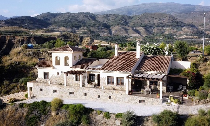 Beznar Maison | Private Casa Rural Retreat, Stunning Lake View, Lecrin Valley