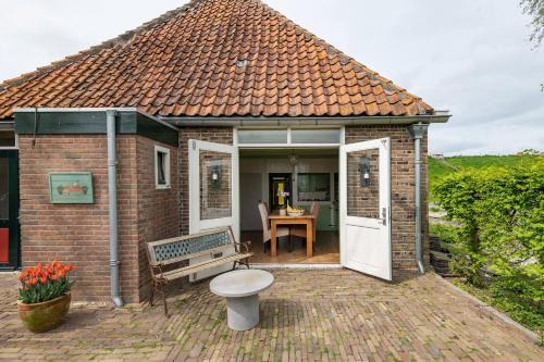 Andijk Maison | Private Characteristic farmhouse near the lake