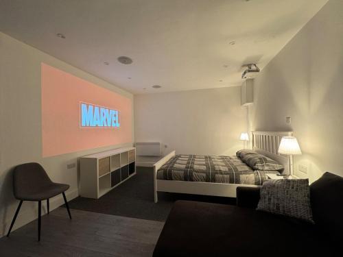 Herongate Appartement | Private cinema studio guest house with garden