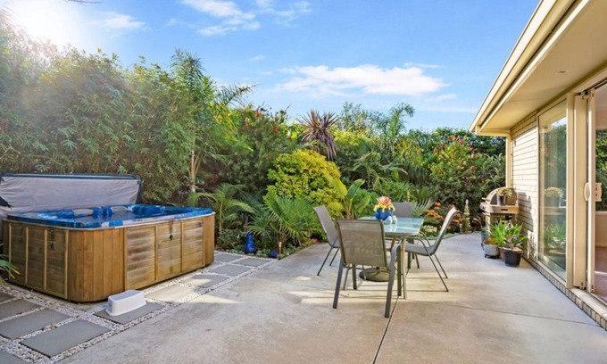 Whakatane Maison | Private Coastal Sanctuary, 100m from the beach