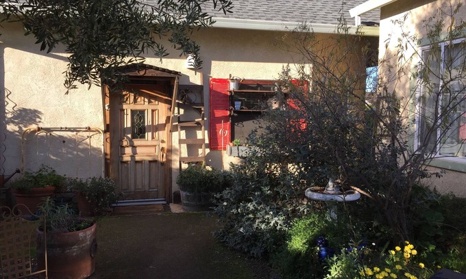 Cupertino Maison | Private Cottage in Cupertino