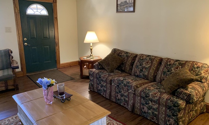 Beach Haven Cottage | Private cottage on Susquehanna river Very private !!