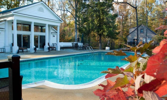 Charles City Cottage | Pays Private Retreat avec piscine