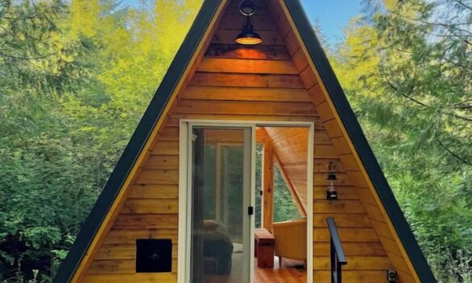 Yacolt Cabine | Private Cozy Aframe Moulton Cabin 3 @ Pull Caffe wood roasted coffee & bakery