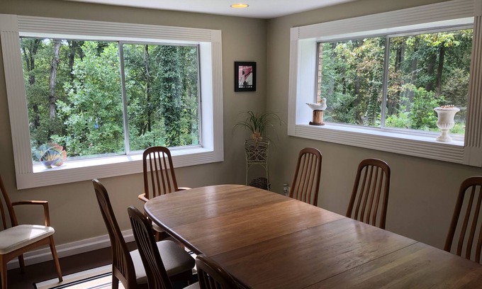 Buford Maison | Private entrance lake home with. access to lake.