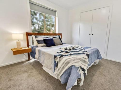 Westmeadows Appartement | Private Entry Guest Suite- 6 minutes to Airport
