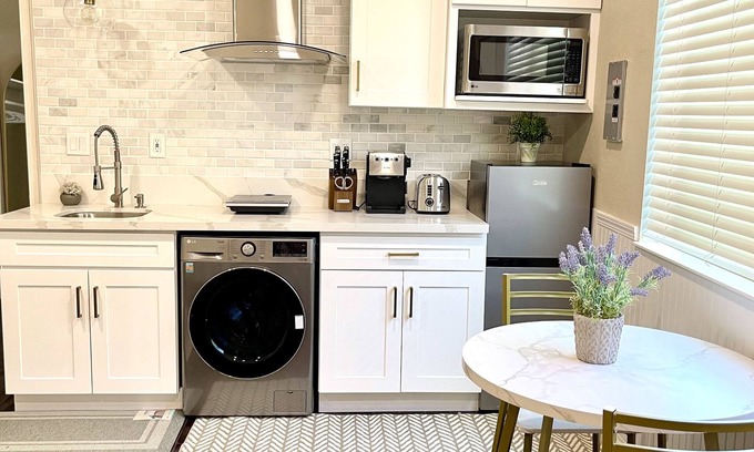 Eastvale Maison | Private Entry Private Bath/No sharing space