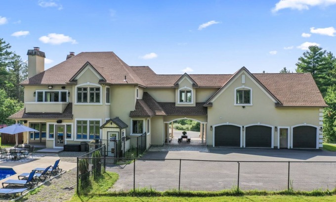 Town of Schodack Maison | Secluded Lux Mansion Pool Home with Amazing Views