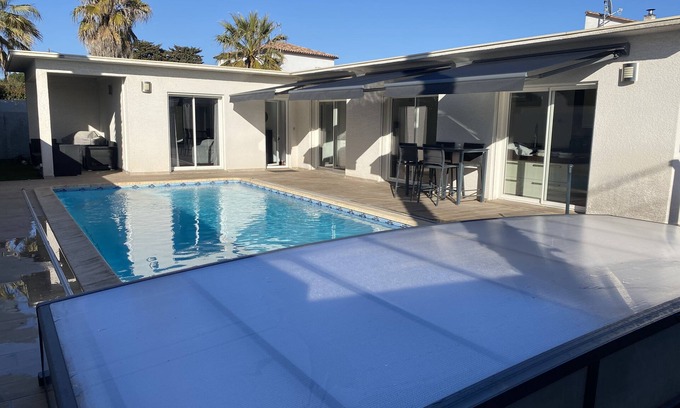 Cap d'Agde Villa | Private heated 3* pool villa 5 minutes from the sea