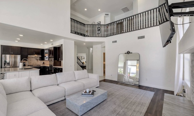 Arabian Crest Maison | Private Heated Pool, Putting Green, Pool Table, BBQ, WIFI, Near Golf, Dining & Mayo Clinic+FREE GOLF