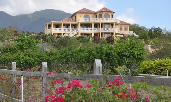 Jessups Village Villa | Luxe haut de gamme privé sur la plage, grande retraite en famille ou en couple, piscine à débordement