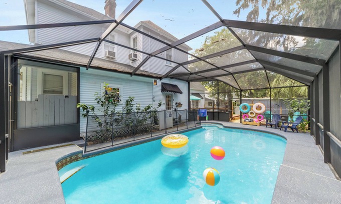 Historic District Appartement | Private historic district apt with pool-suite B