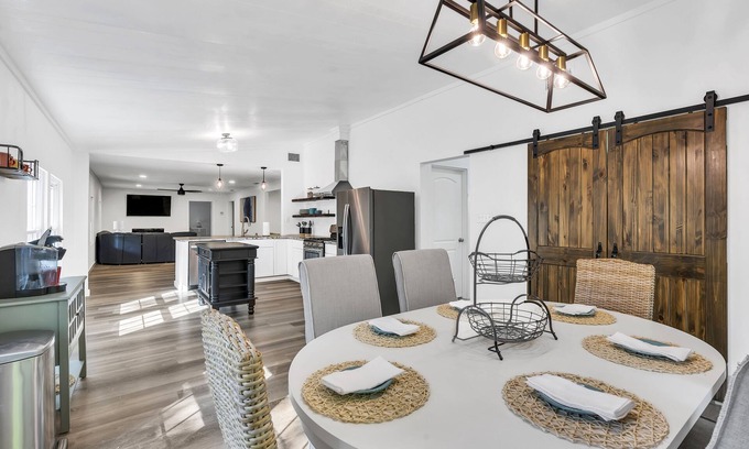 Karnack Maison | Private home located on the water!🎣 🛶 5 KAYAKS INCLUDED with your stay for FREE!