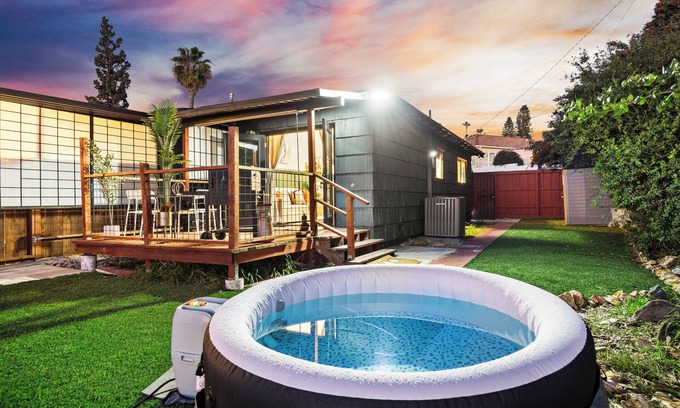 Valencia Park Maison | Lux King Bed, Hot Spa, 1 Gbps Wi-Fi, Parking, View