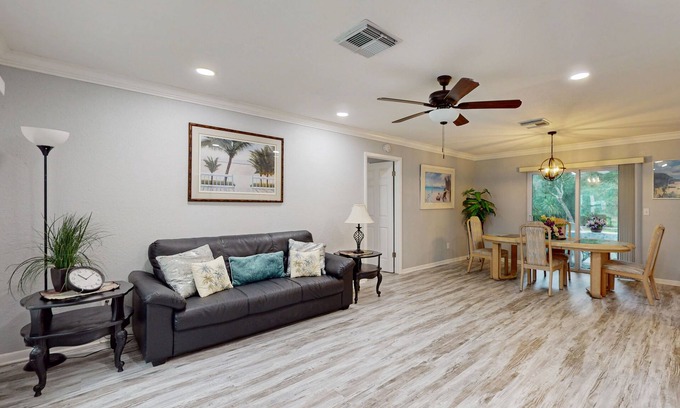 Spring Hill Maison | Private home with plenty of space, private backyard, and grill