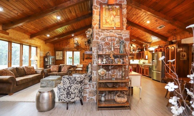 La Grange Maison | Private home with pool minutes from downtown La Grange and Antique Shopping