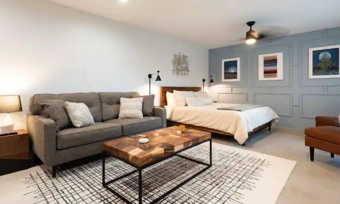 Lakeway Appartement | Private In-Law Suite Walkable to Marina