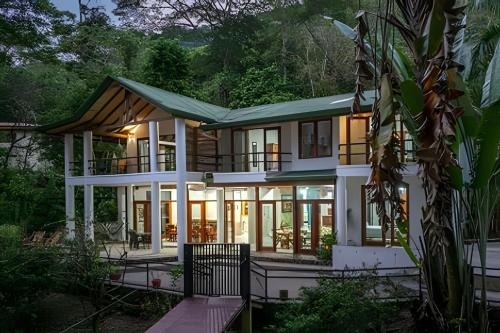 Dominical Station Balnéaire | Private Jungle Home Sorrounded By Two Creeks