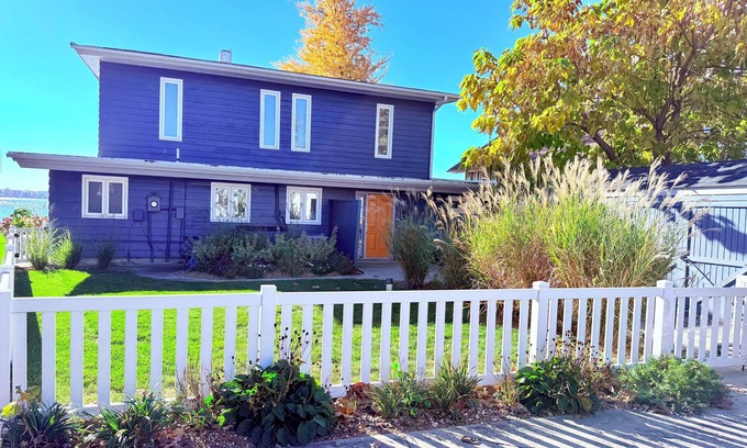 Enchanted Hills Maison | Private Lake Front Home on Wawasee - Exclusive and Quiet Ogden Island Retreat