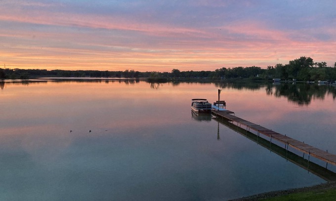 Hamburg Township Maison | Private lakefront home 30 minutes from downtown Ann Arbor!