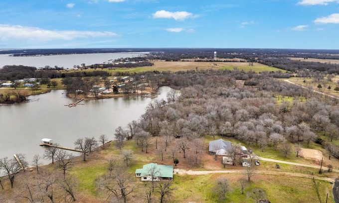 Point Maison | PRIVATE Lakefront on Tawakoni Fishing Dock Peaceful Retreat on the Lake