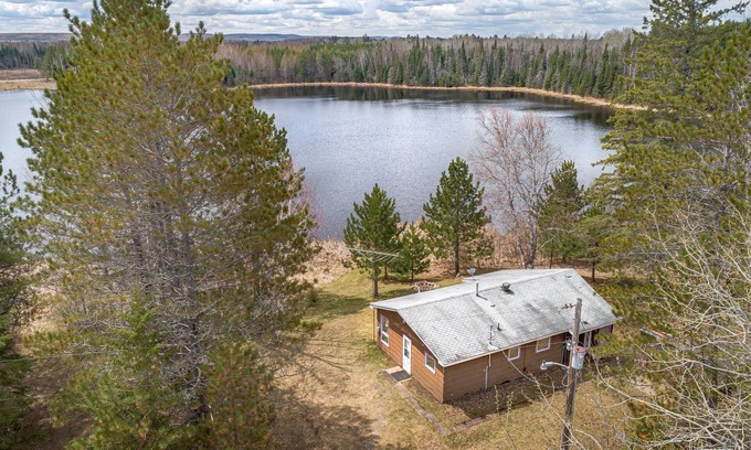Waasa Township Maison | Lodge privé sur le lac privé, Embarrass MN. Bateau et moteur Câble WiFi Internet