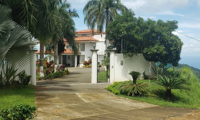 Jaco Maison | PRIVATE LUXURY OCEANVIEW MANSION overlooking Jaco and Hermosa Beaches