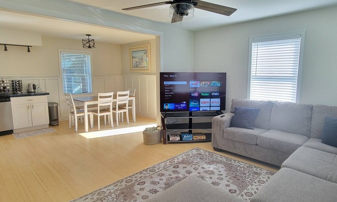 Milton Maison | Private Master Suite + Full House Access in Charming Milton, DE